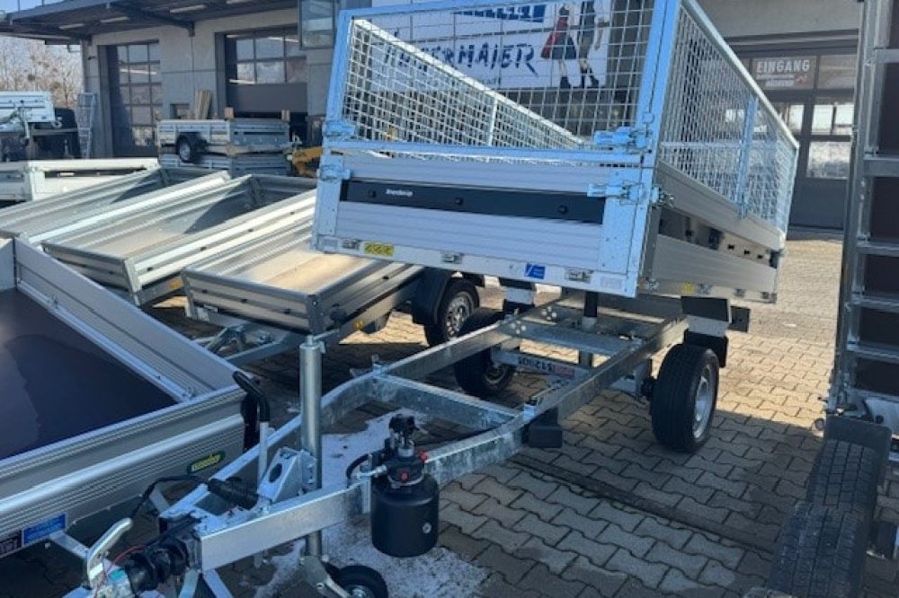 Brenderup_Heckkipper_1,8t_Laubgitter_1