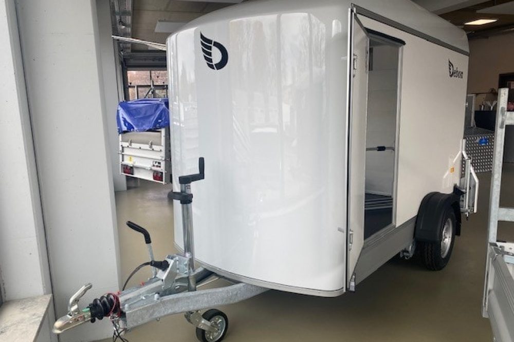 Roadster300_Weiß_Seitenklappe_1